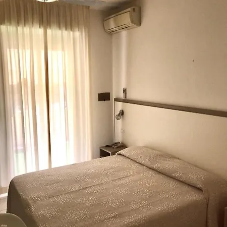 Hotel Rivamare Only Room Breakfast Cervia Exterior photo