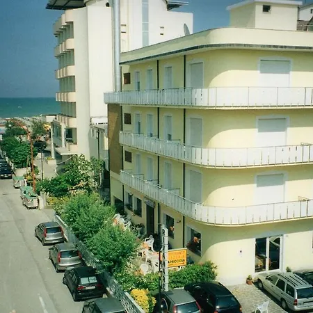 Hotel Rivamare Only Room Breakfast Cervia Exterior photo